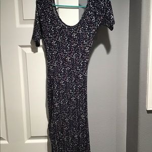 Long dress w slit on side